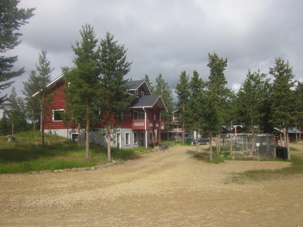 Guesthouse Husky Ivalo Exteriör bild